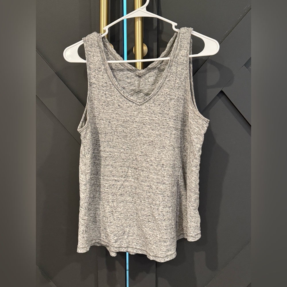 GAP Gray Sleeveless Tank Top